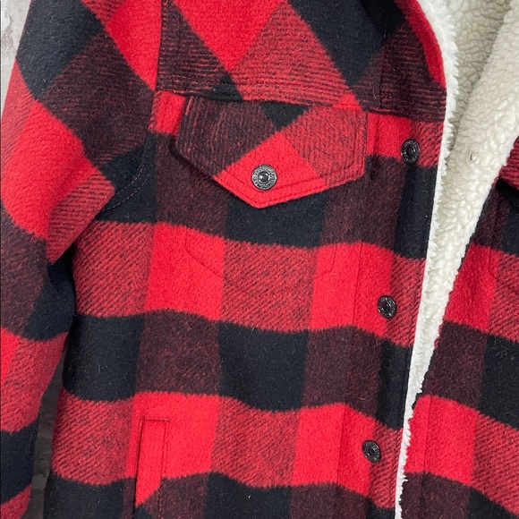 Levi's Sherpa Wool Blend Trucker Jacket in a red and black buffalo plaid pattern - Picture 4 of 10